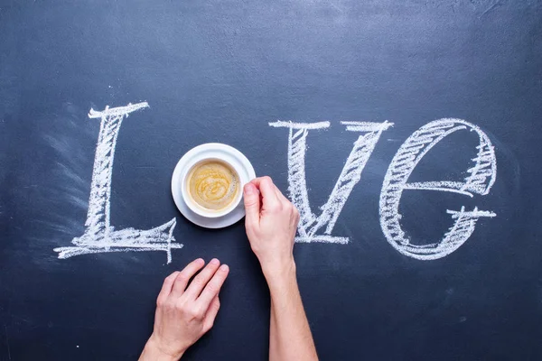 Texto Amor Escrita por Chalk Coffee Cup Top View — Fotografia de Stock