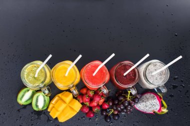 Taze aralığı rengi suları Smoothie Yeşil Sarı ayarla