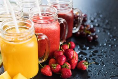 Taze aralığı rengi suları Smoothie Yeşil Sarı ayarla