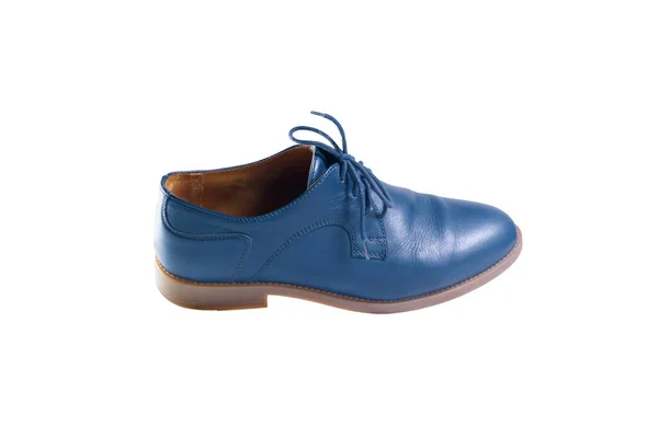 Zapatos Clásicos Piel Azul Oscuro Perspectiva Aislados Sobre Fondo Blanco —  Fotos de Stock