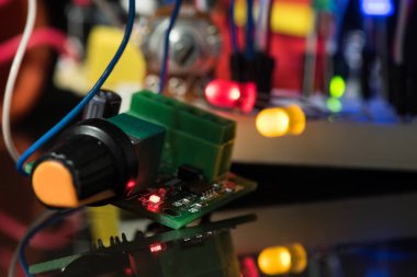 parlak LED'ler ve elektronik komponentler