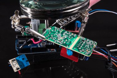 Elektronik devre kartı derleme