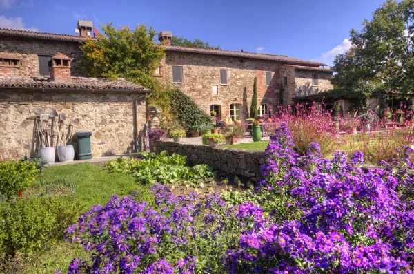 Classica casa di campagna toscana — Foto Stock