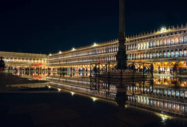 San Marco night reflection — Stock Photo, Image