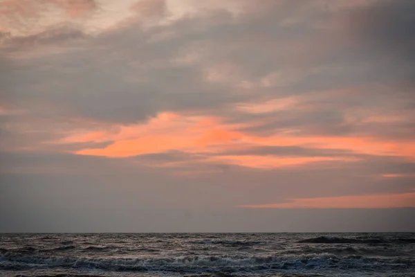 海滩夕阳西下 — 图库照片