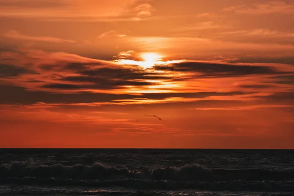 海滩夕阳西下 — 图库照片