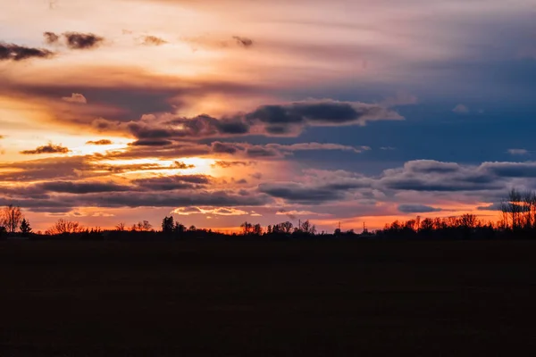 Cielo Del Atardecer Sobre Campo — Foto de Stock