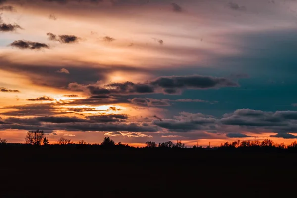 Cielo Del Atardecer Sobre Campo — Foto de Stock