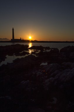 bir Favignana deniz feneri