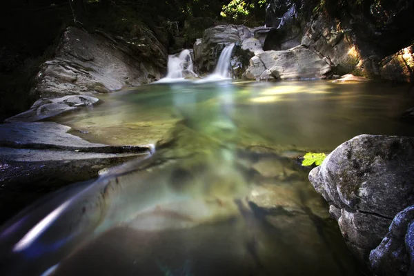 滝ビュー — ストック写真