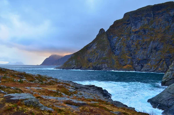 Pôr Sol Momento Aldeia Mais Ocidental Lofoten Islands — Fotografia de Stock
