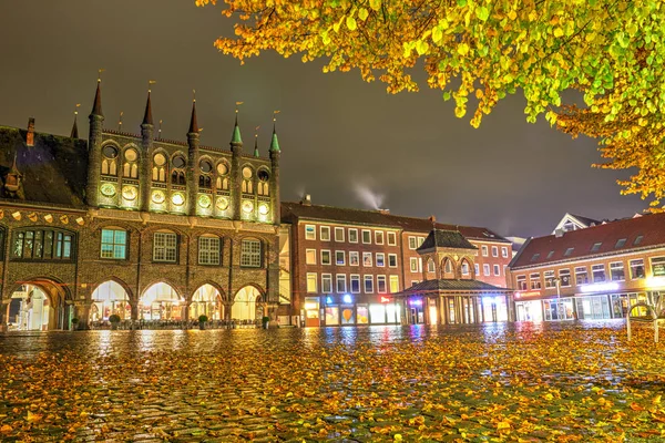 リューベック, ドイツ - 2016 年 11 月 12 日: 胚芽のリューベック市庁舎 — ストック写真
