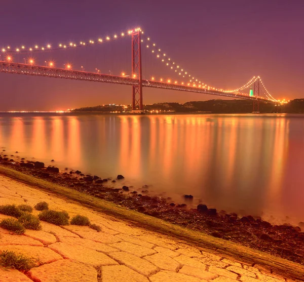 25th of April Bridge in Lisbon at night — Stock Photo, Image