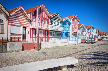 Costa Nova, Aveiro içinde çizgili tipik evleri