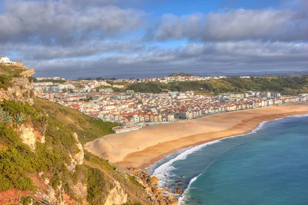 Nazare coast and sandy beach view — Stock Photo, Image