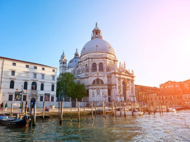 Venice, İtalya - 29 Nisan 2017: Canal Grande ve Basilica Santa Maria della Salute Venedik