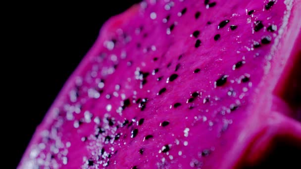 Nat snijden Pitahaya, drakenfruit, close-up — Stockvideo