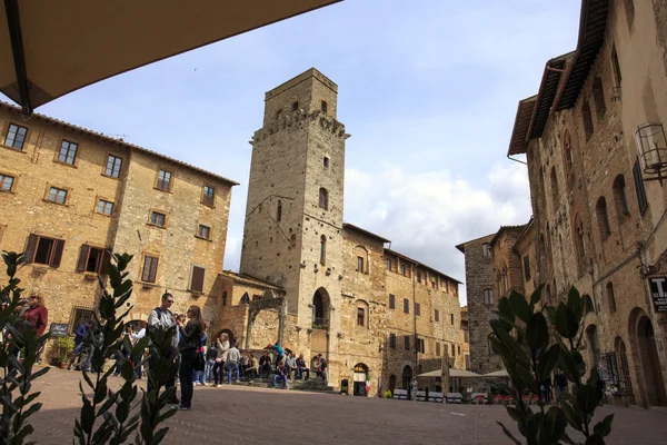 W zabytkowym budynku w mieście san gimignano — Zdjęcie stockowe