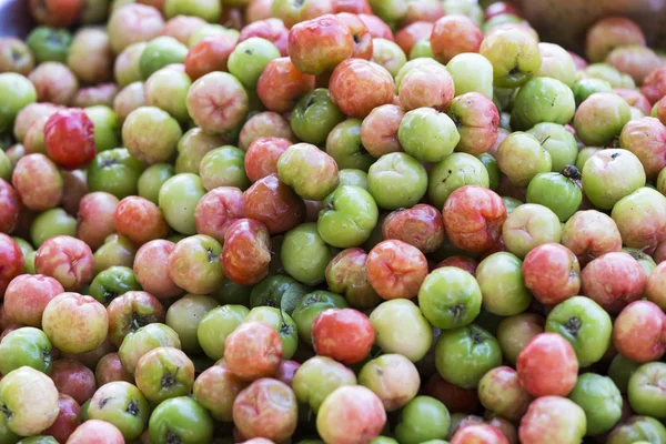 成熟的水果在市场上的食物摄影 — 图库照片