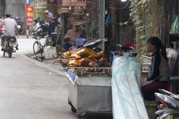 Venda e compra de carne de cão no Vietnã — Fotografia de Stock
