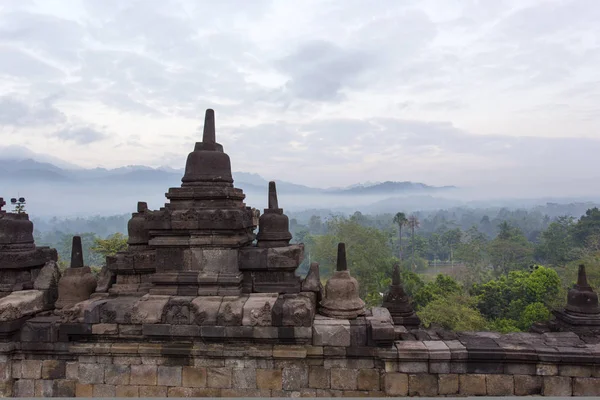 Borobudur, sabah erken