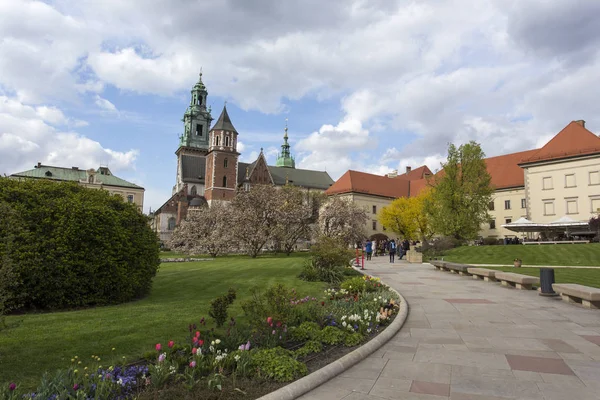 Vista de Wawel Curch en Cracovia, Polonia — Foto de Stock