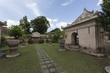 Plataran Tamansari banyo giriş