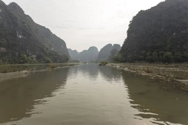 Parc Ninh Binh vue sur la rivière — Photo