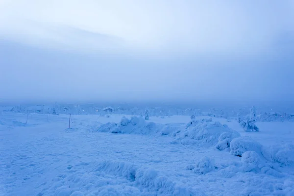 Gefrorene Landschaft während der Polarnacht — Stockfoto