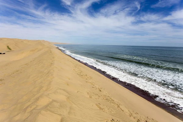 Walvis Bay Dune em um dia ensolarado — Fotografia de Stock