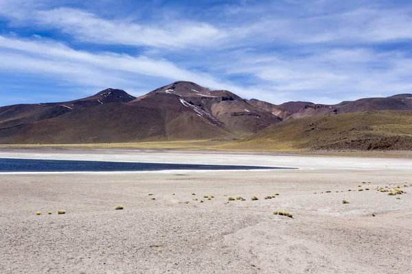 Piękny widok laguna altiplanica — Zdjęcie stockowe