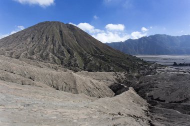 Java adasındaki Bromo yanardağına varış