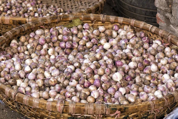 越南河内市场上出售的大蒜 — 图库照片
