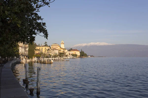 ガルドーネ リビエラ イタリア 2019年12月7日 ガルドーネ リビエラの湖畔の景色 — ストック写真