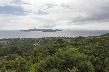 Huysuz bir günde Seyşel Adaları 'nın fotoğrafı.