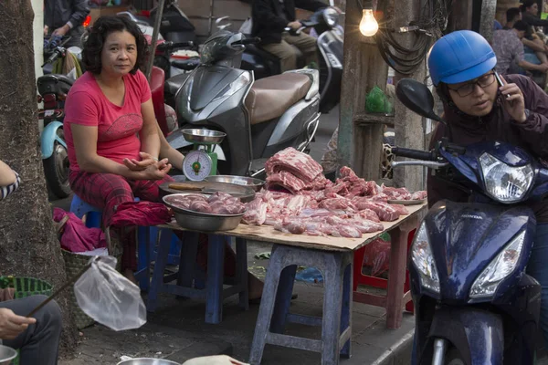 Hanoi Vietnam Diciembre 2016 Comida Vendedor Mercado Hanoi —  Fotos de Stock
