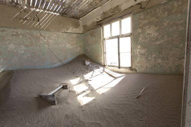 Pomona, Namibya - 15 Ağustos 2018: Pomona elmas madencilik köyünün kalıntıları