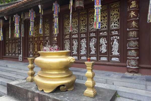 하노이 베트남 2017 지역을 건물에는 종교적 상징물 — 스톡 사진