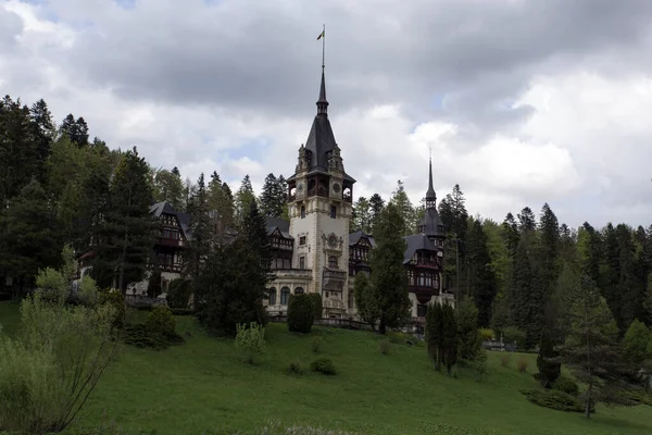 Sinaia Румунія Квітня 2018 Замок Пелес Сінаї — стокове фото