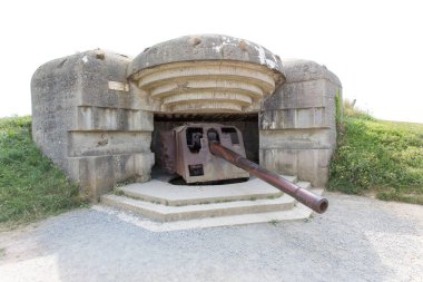 Arromanches les Bains, Fransa - 14 Ağustos 2016: Kuzey Fransa 'da ünlü D-day bölgesi. askeri yıkım