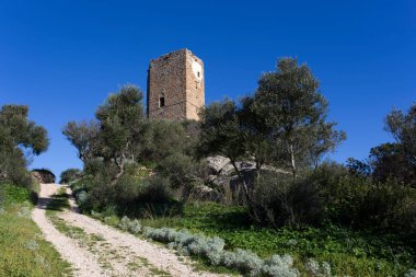 Casteldoria, İtalya - 31 Aralık 2018: Sardunya 'daki Casteldoria harabelerinin manzarası