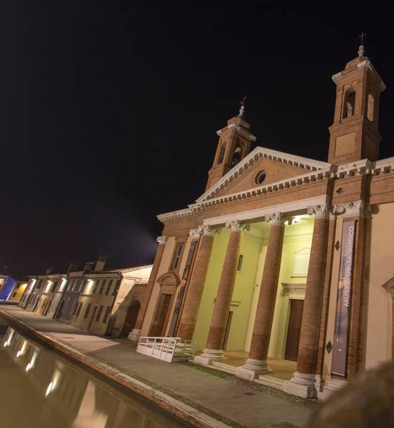 Comacchio Talya Aralık 2019 Sağda Antik Delta Müzesi Ile Gece — Stok fotoğraf