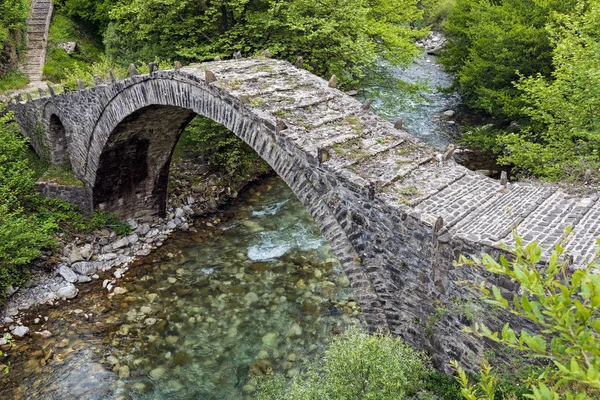 Starý most v Řecku — Stock fotografie