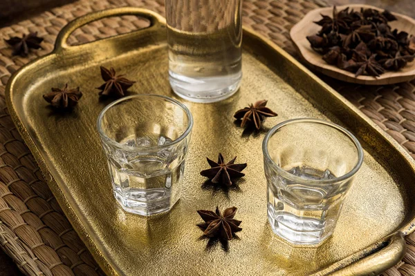 Bebida tradicional Ouzo ou Raki — Fotografia de Stock