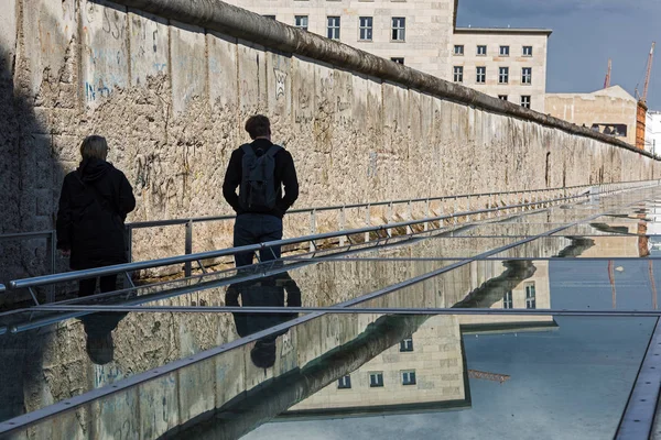 Tourists Visit Topography Terror Outdoor Indoor History Museum April 2017 — Stock Photo, Image