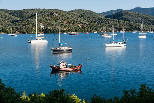 Various Boats Sea Shore Pelion Thessaly Greece — Stock Photo, Image