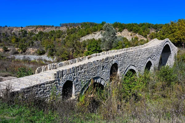 Vista Del Puente Piedra Tradicional Pramoritsa Cerca Grevena Noroeste Grecia —  Fotos de Stock