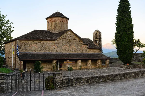 Veduta Della Chiesa Greco Ortodossa Dei Santi Apostoli Nel Villaggio — Foto Stock
