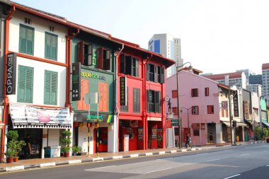 Chinatown, Singapur - 11 Nisan 2016. Çin Mahallesi, Singapur'da bulunan eski binalar. Singapur Chinatown dünyaca ünlü bir pazarlık alışveriş hedef.
