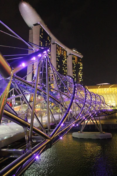 Puente Helix Con Marina Bay Sands Segundo Plano Singapur —  Fotos de Stock